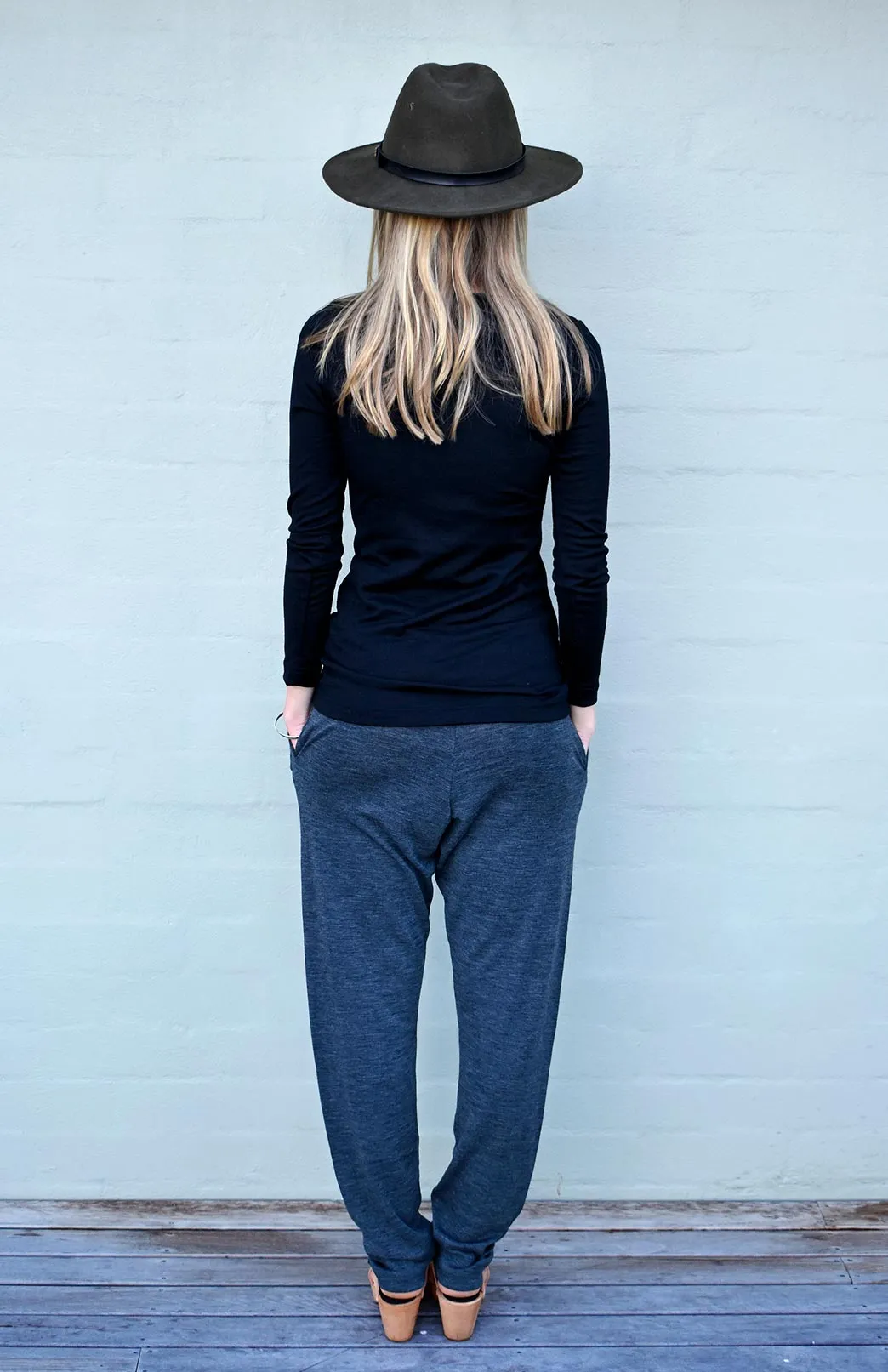V-Neck (Rib) Top