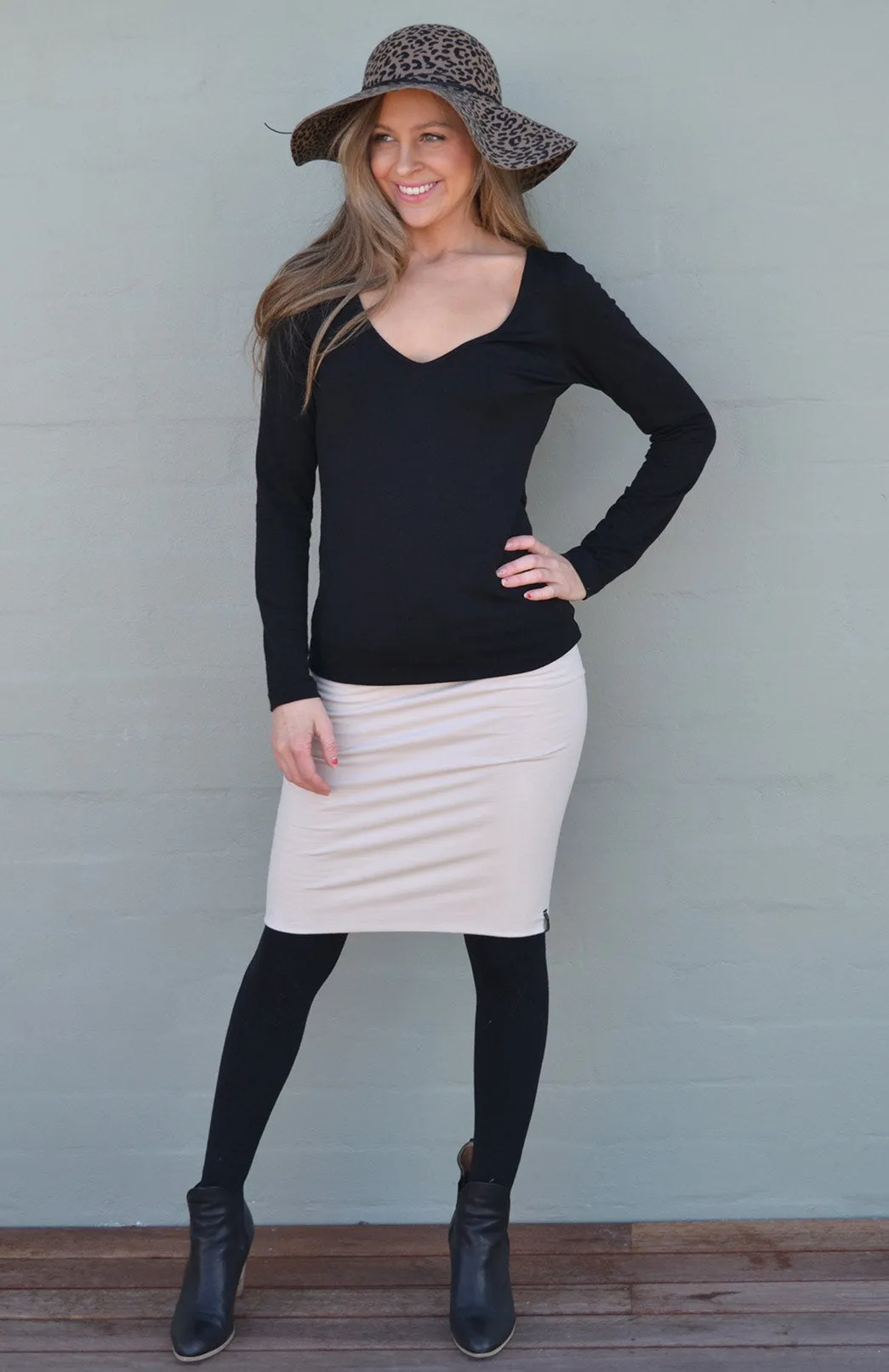V-Neck Top - Rib (size 10)